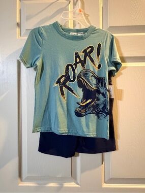 NWT. Highland Teal Kids Tee with Dinosaur Graphic and shorts  size 7
